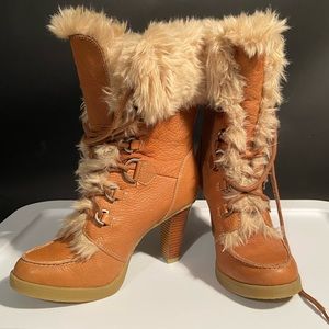 Report Vail Fur Heel Boot size 8.5
